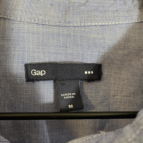 GAP Fitted Boyfriend Stripes Ruffle Long Sleeve Button Up Shirt Blue Sz Medium - Picture 2 of 8